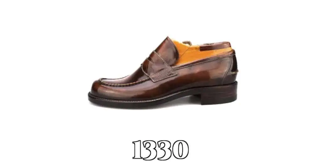 The iconic 1330 round-toe penny loafer.