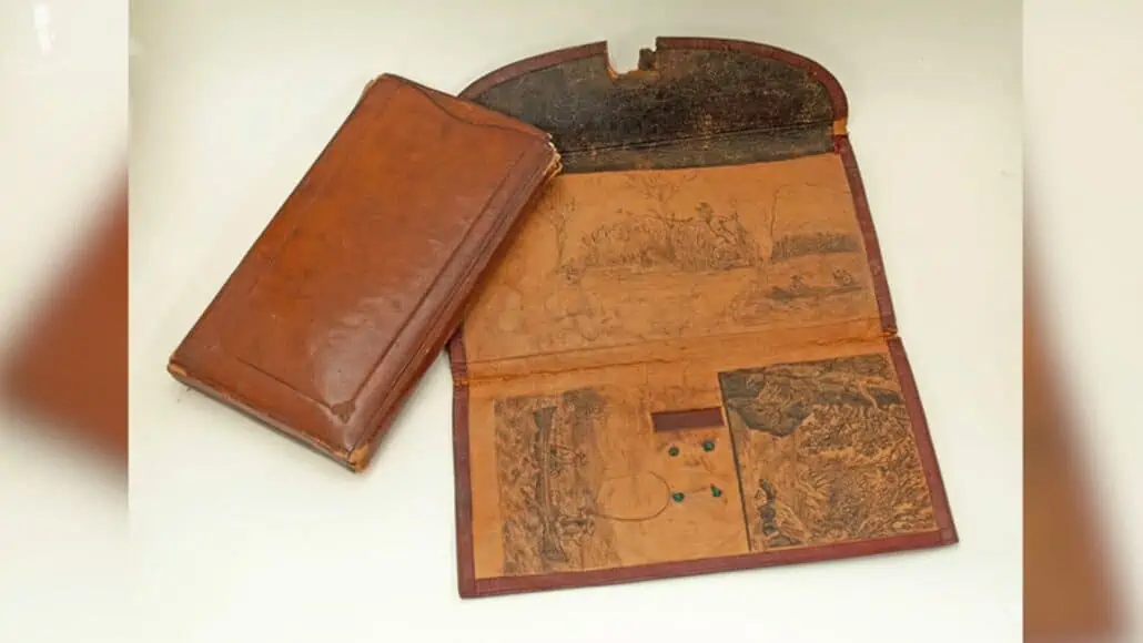 A late 19th-century version of the fly wallet.