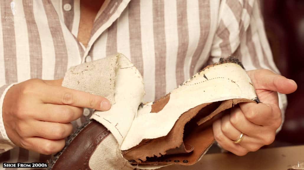 The Strawfut Oxfords feature an underlayer with a different texture.