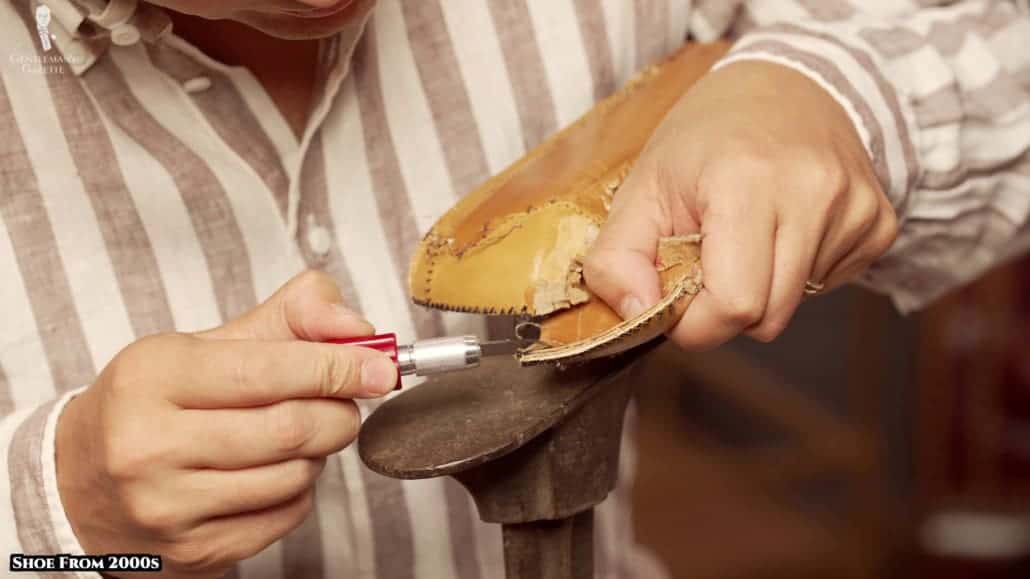 A cross-section of the different layers of the "Sanibel" heel cap.