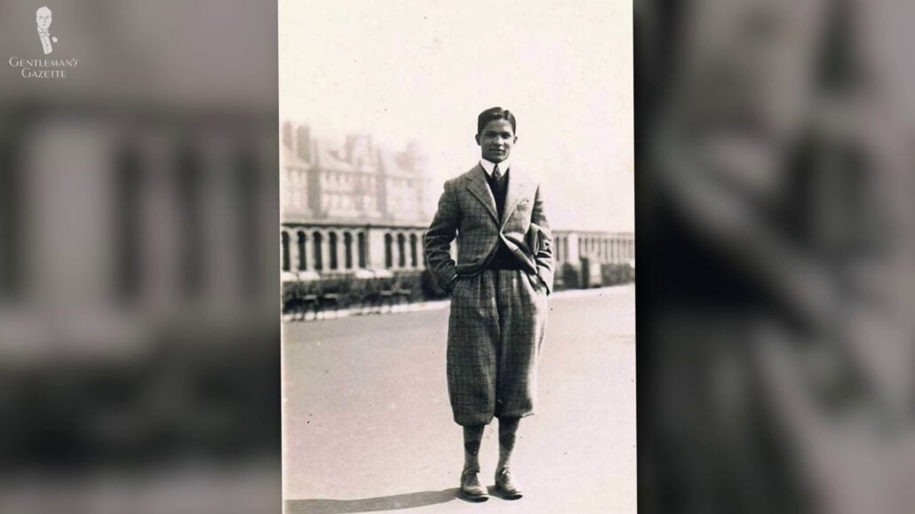 A gentleman wearing a pleated front "plus fours".