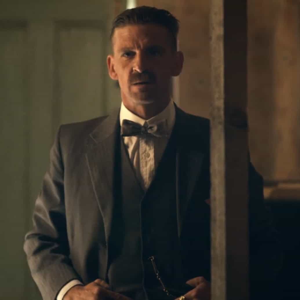 Arthur Bow Tie Screen Peaky.blinders.s01E0105 34 Arthur Shelby with a bow tie