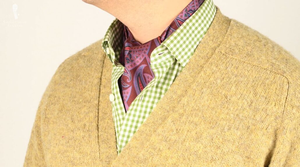 Besides ties, vintage gentlemen wore ascots. (Pictured: Ascot in Brown, Bottle Green, Orange and Madder Blue Silk Large Paisley from Fort Belvedere)
