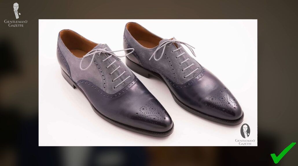 Spectator shoes in a gray and blue combination (Pictured: Light Gray Shoelaces Round Luxury Waxed Cotton from Fort Belvedere)
