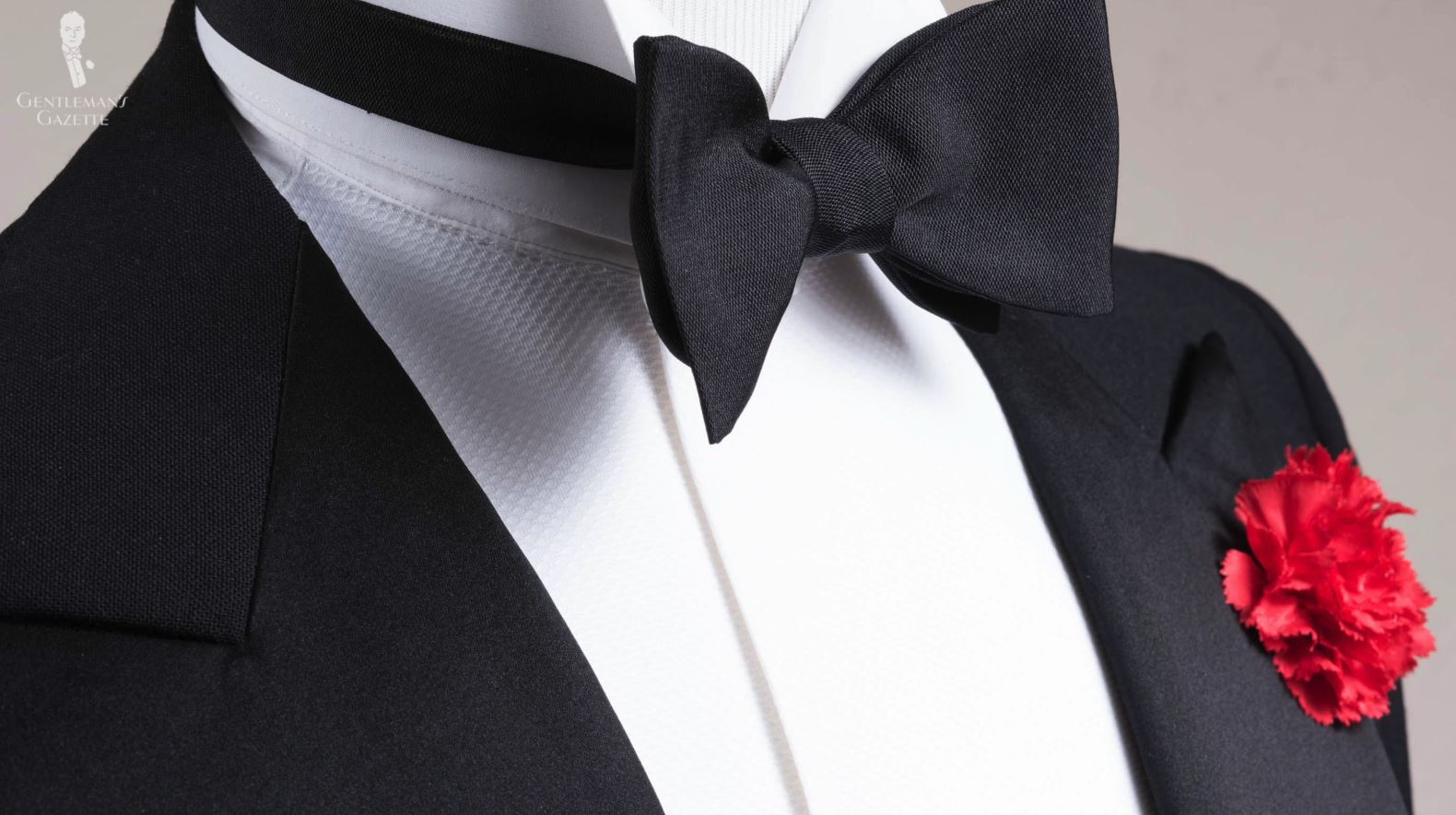 Should You Wear A Black Shirt? (Classic 