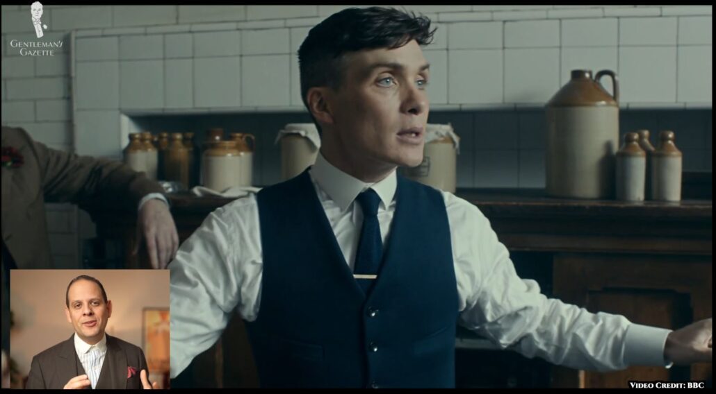 Tommy Shelby's tie bar is intentionally attached to the tie so high up [Image Credit: BBC]