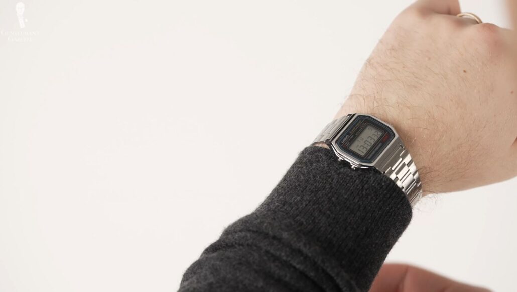 Instead of having to go into your pocket for your phone, it is much simpler to have the date visible on your wrist.