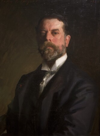 In this self portrait from 1906, artist John Singer Sargent wears a silver ascot. [Image Credit: Wikimedia.] 