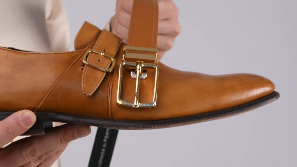 The Fort Belvedere belt buckle matches the metal on the shoe
