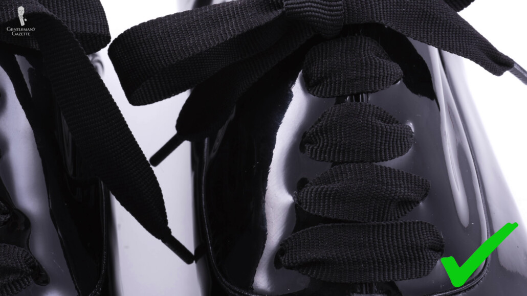 Finish your look with a pair of evening shoe laces that matches your bow tie, cummerbund, and lapel facings.