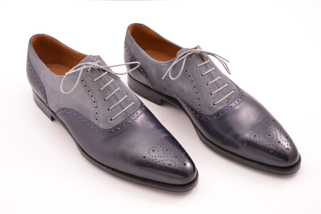 Two tone Oxford shoes with round waxed cotton laces in grey