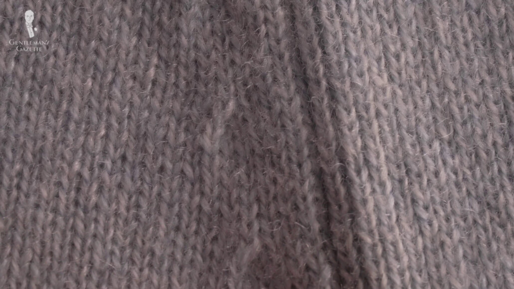 Loro Piana cashmere is made of long, stable cashmere, so it is less prone to pilling.