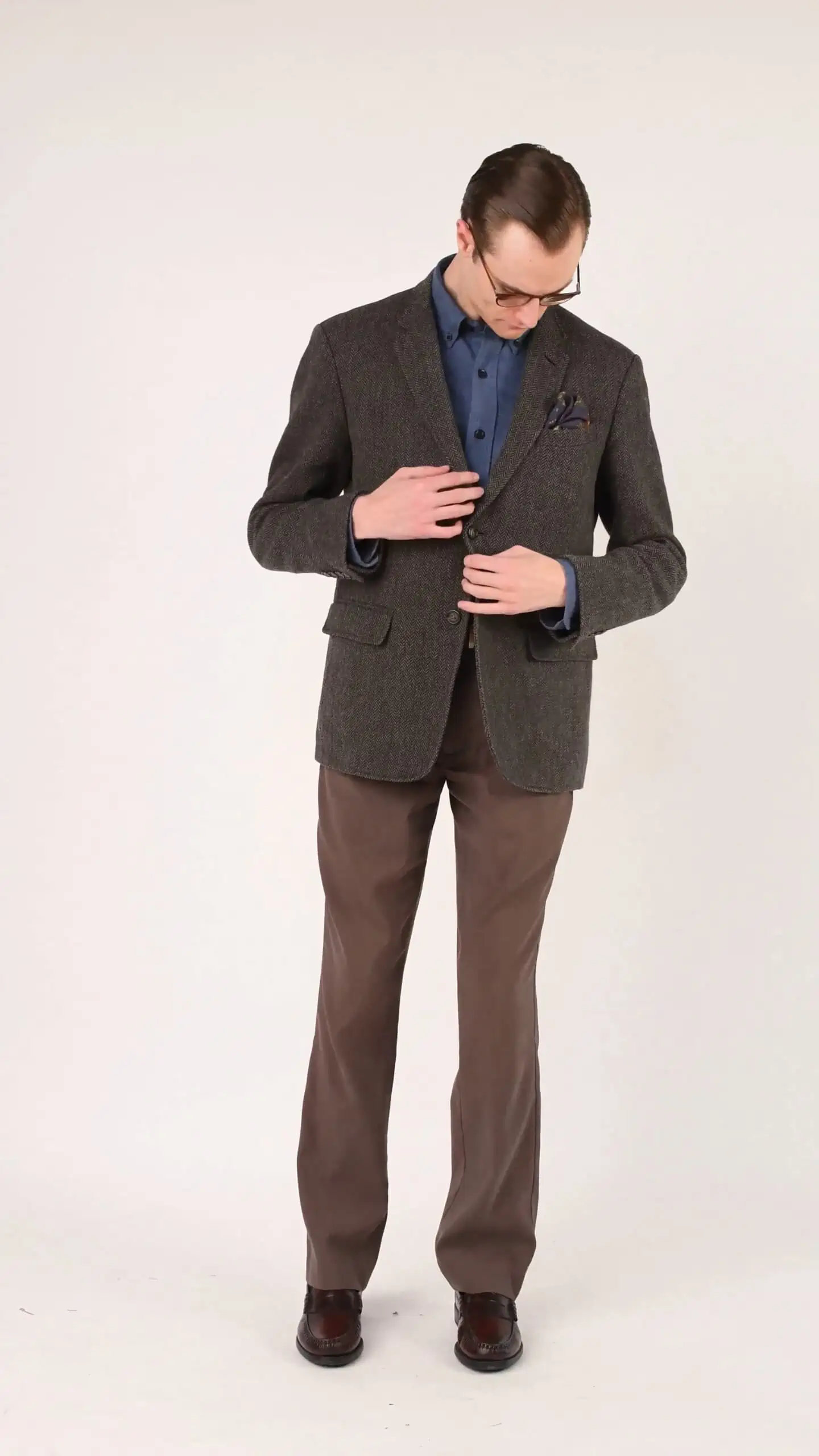 You can elevate the formality of your flannel shirt by adding a sports jacket or blazer
