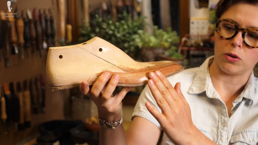 Amara shows the precision in a merged insole and last