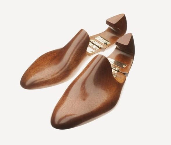 Most bespoke shoe trees are finished.