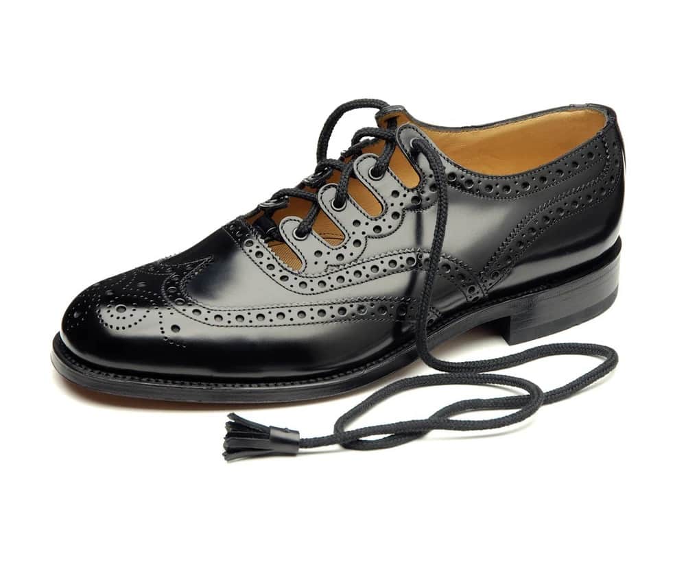 Traditional Ghillie brogues in black for dress wear
