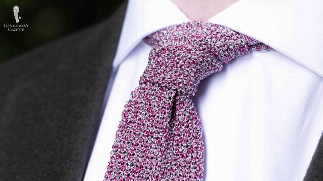 Wearing a pink tie in the summer and spring seasons is a good idea.