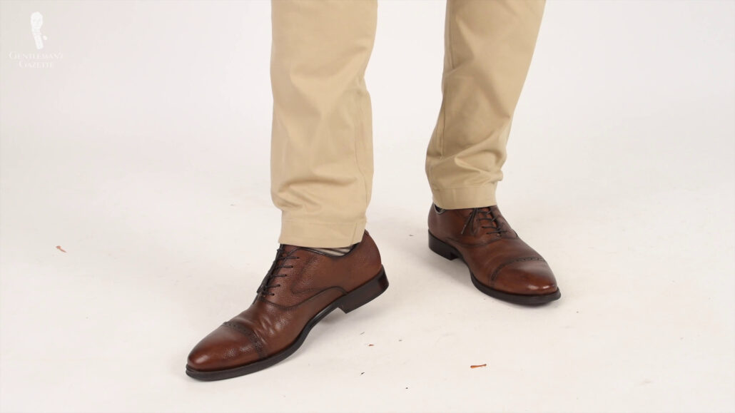 Brown brogue derby leather shoes