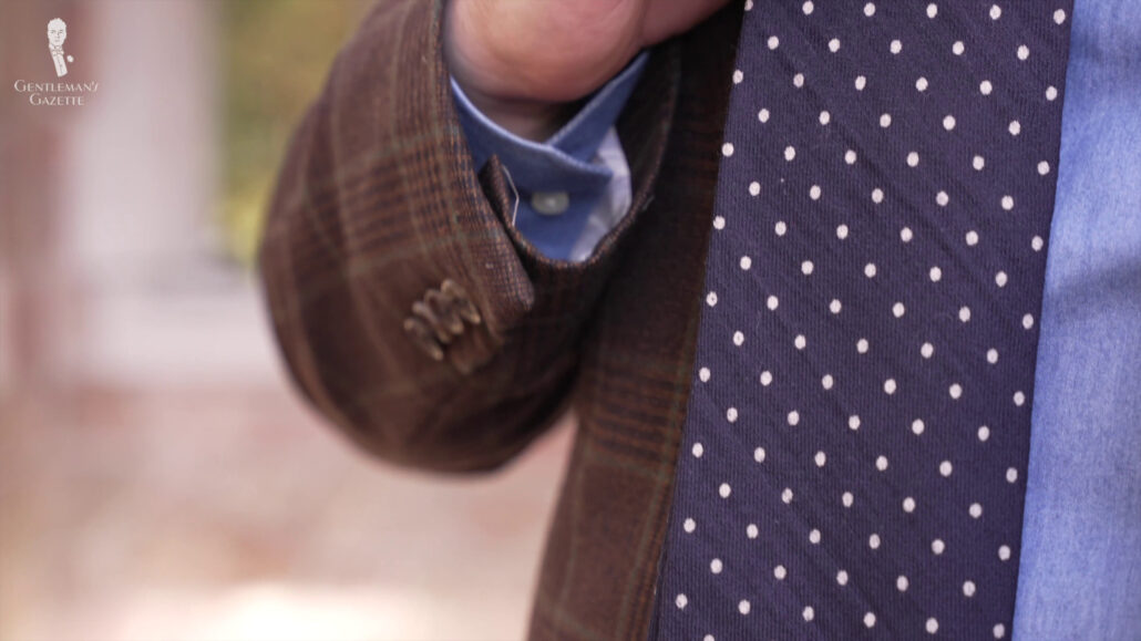 Wool Challis Tie in Navy with White Polka Dots - Fort Belvedere
