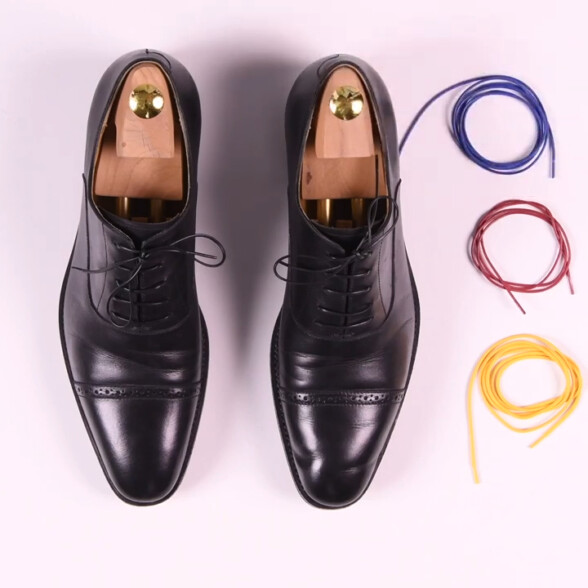 An easy way to change the look and appearance of your shoe is is by switching out the shoelaces.