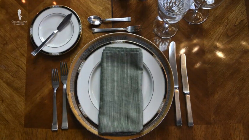 Photo of a Typical informal dinner place setting