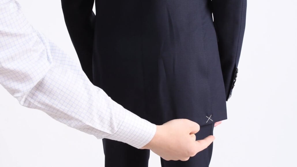 Vent Seams On The Back Of Your Jacket Should Also Be Pulled Out Vent seams on the back of your jacket should also be pulled out.