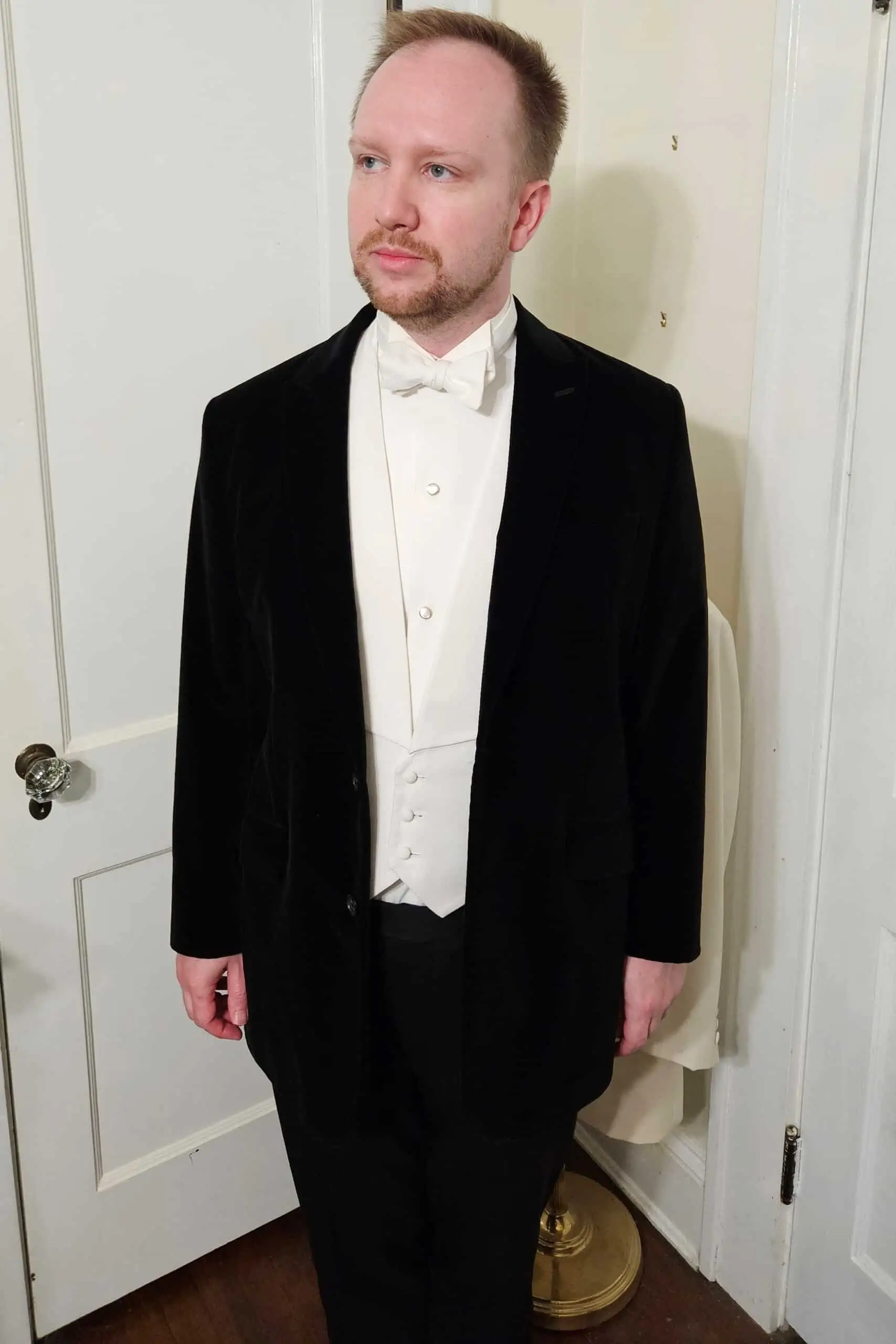 Photo of White Tie worn with a dinner jacket