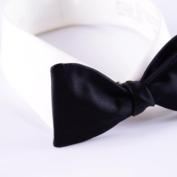Silk is typically the contrasting material in Black Tie