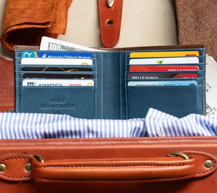 Classic10CardBifoldMahogany BlueLeatherWallet FortBelvedere Classic 10 Card Bifold Mahogany & Blue Two Tone Leather Wallet