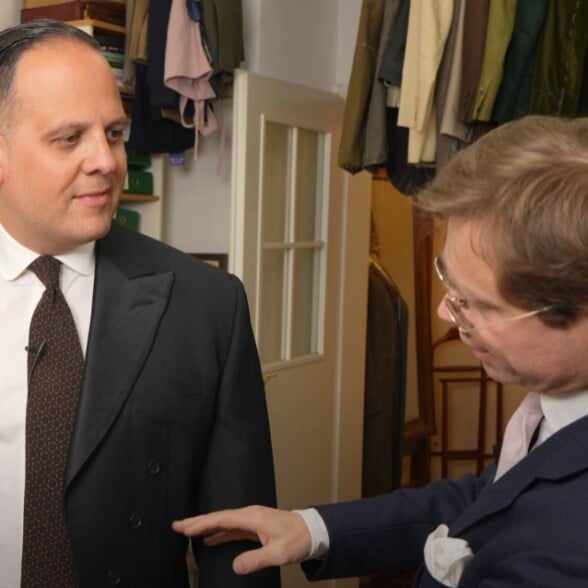 Michael Possanner Video Highlight 5 Video highlight 5: “The waistcoat of a frock should always be or end above the peak of the jacket.”