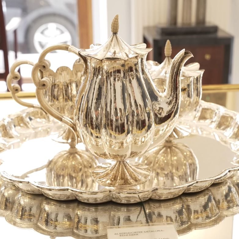 How To Drink Tea Like A Gentleman | Etiquette From England | Gentleman's Gazette