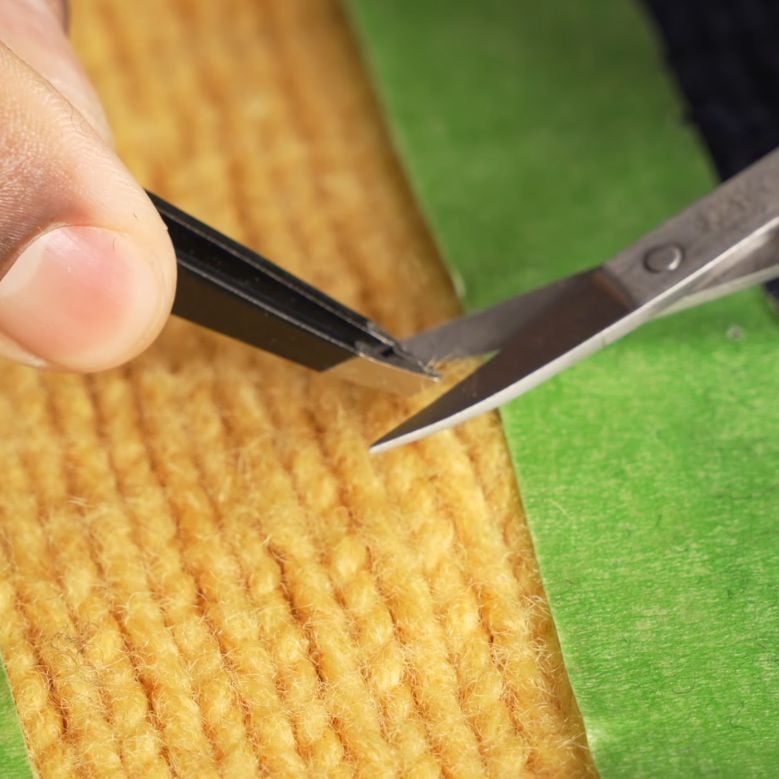 The Best Ways To Remove Pilling From Sweaters: 9 Methods Tested | Gentleman's Gazette