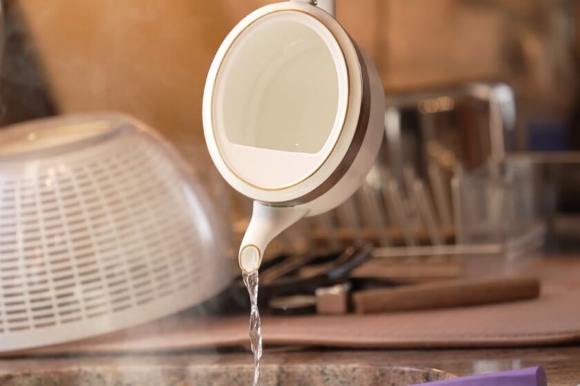 How To Drink Tea Like A Gentleman | Etiquette From England | Gentleman's Gazette